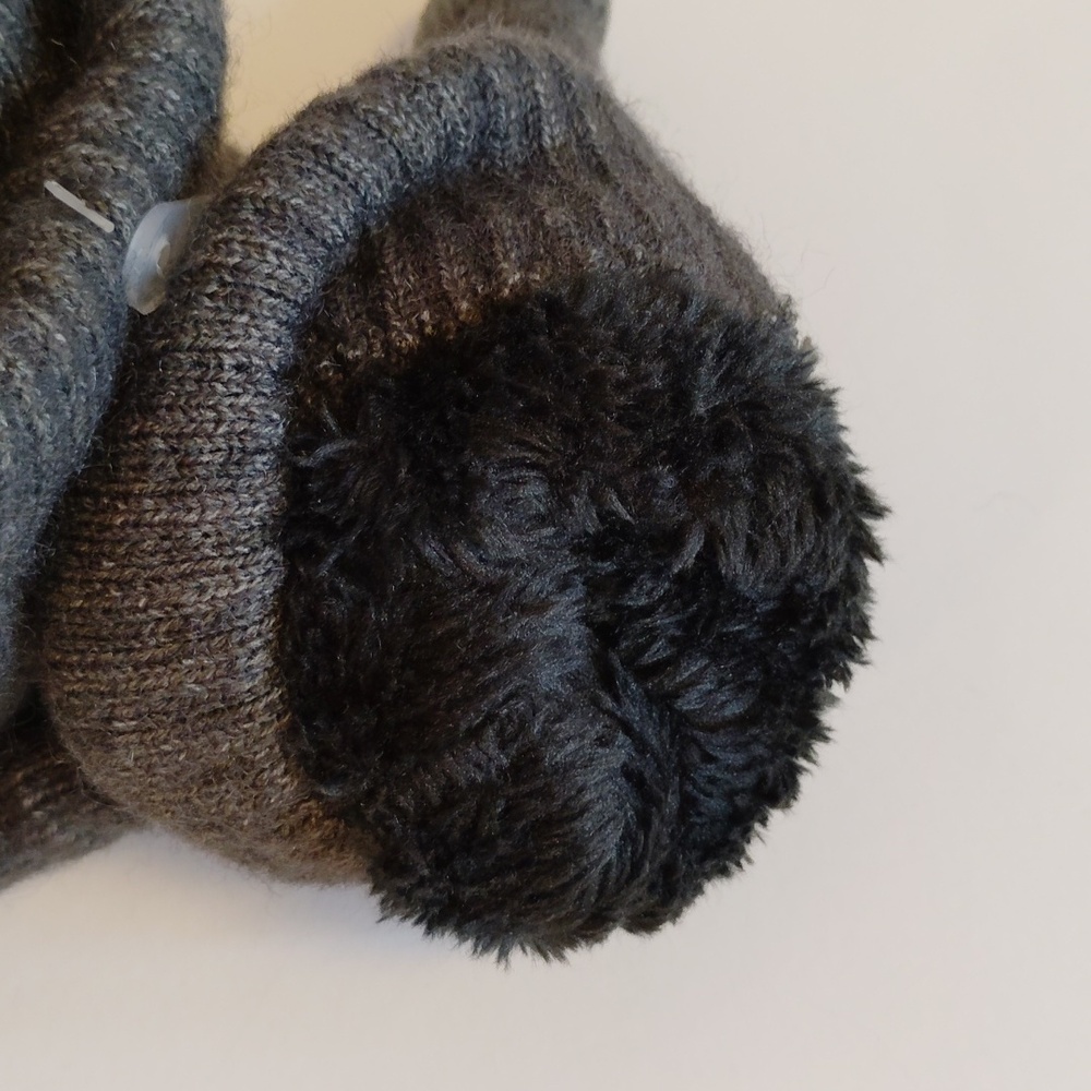 Sherpa Lined Gray Knit Men's Gloves - Picture 6 of 8